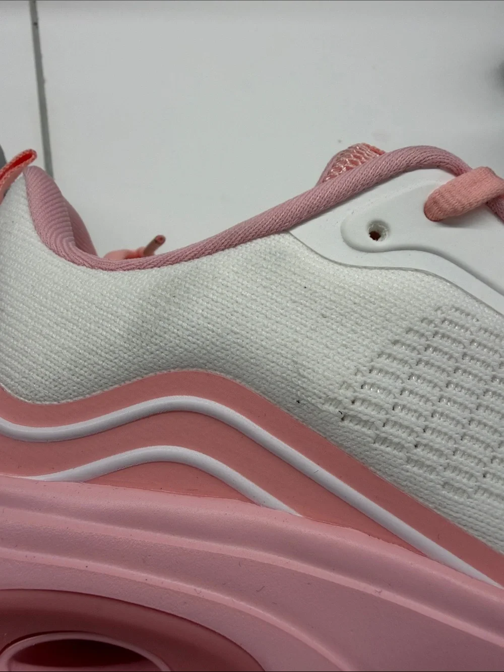 New Wondamo Women's White and Pink Athletic Sneakers Size 8